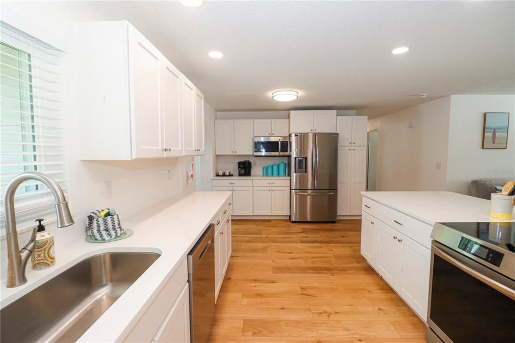 Activo con contrato: $399,000 (3 camas, 2 baños, 1442 Pies cuadrados)