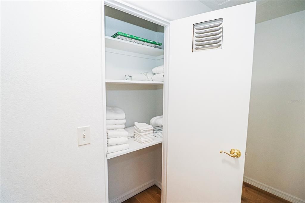 Activo con contrato: $399,000 (3 camas, 2 baños, 1442 Pies cuadrados)