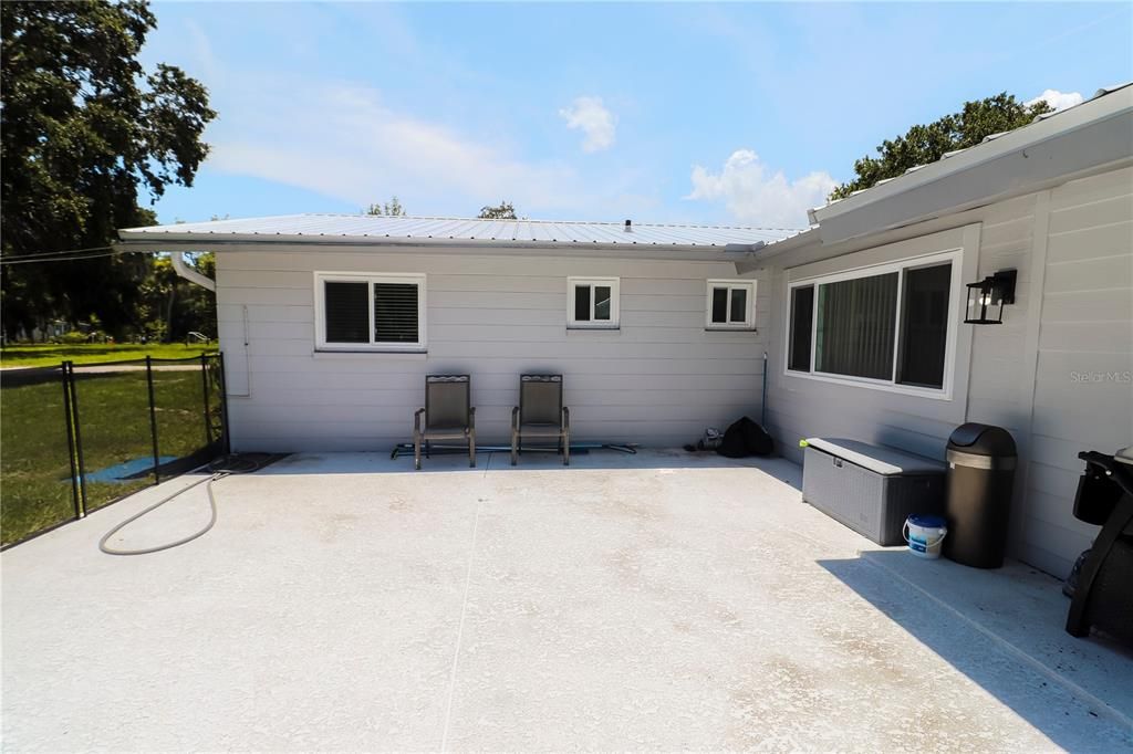 Activo con contrato: $399,000 (3 camas, 2 baños, 1442 Pies cuadrados)