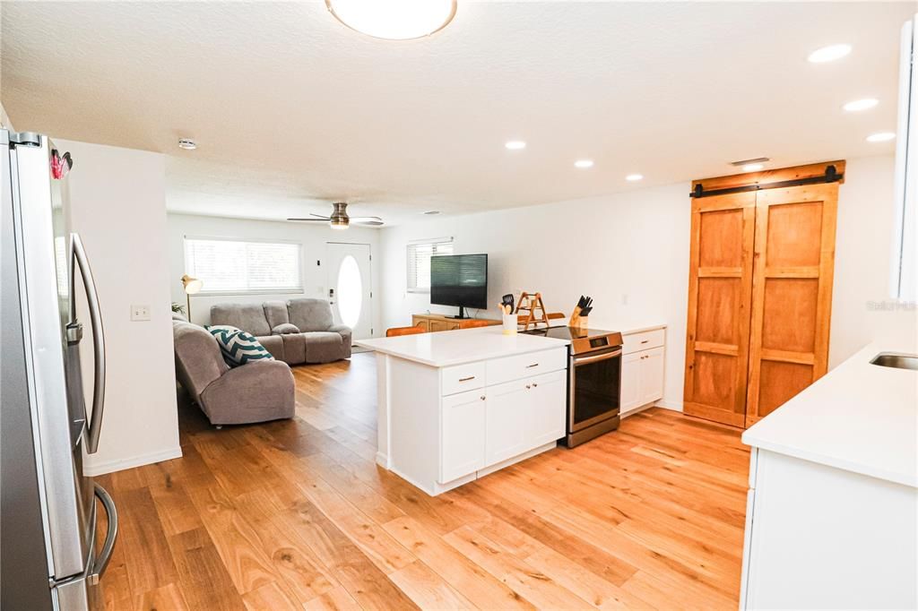 Activo con contrato: $399,000 (3 camas, 2 baños, 1442 Pies cuadrados)