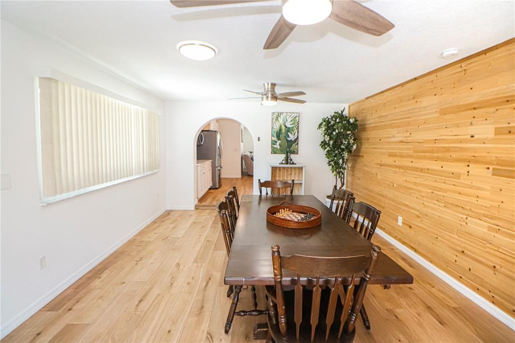 Activo con contrato: $399,000 (3 camas, 2 baños, 1442 Pies cuadrados)