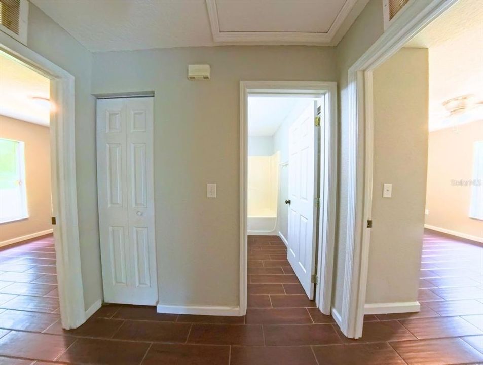 Activo con contrato: $299,999 (3 camas, 2 baños, 1362 Pies cuadrados)