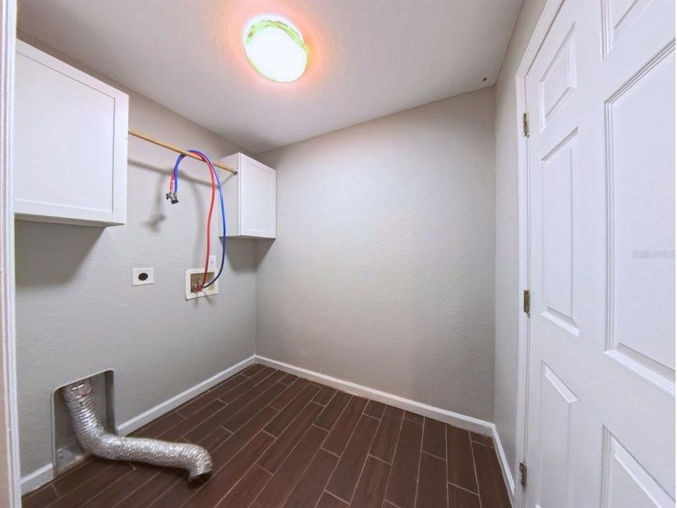 Activo con contrato: $299,999 (3 camas, 2 baños, 1362 Pies cuadrados)