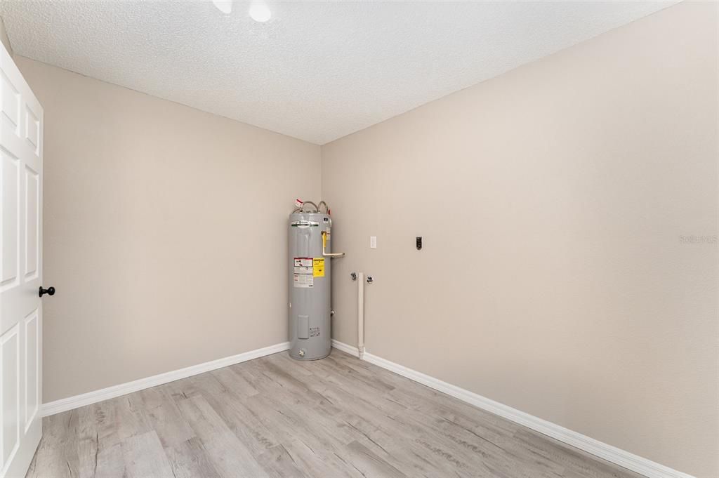 待售: $350,000 (3 贝兹, 2 浴室, 1600 平方英尺)