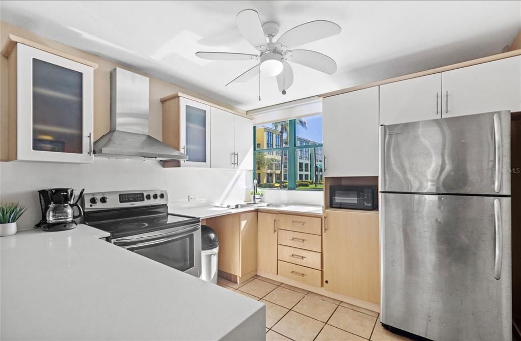 Active With Contract: $329,000 (3 beds, 2 baths, 1168 Square Feet)
