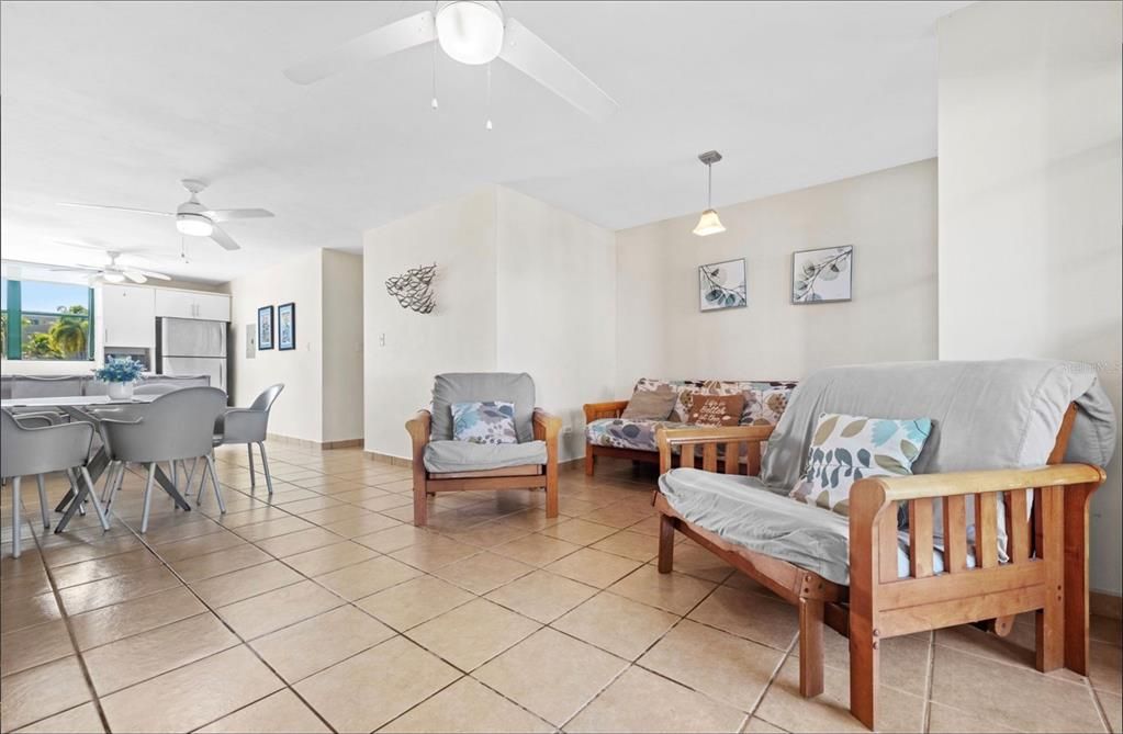 Active With Contract: $329,000 (3 beds, 2 baths, 1168 Square Feet)