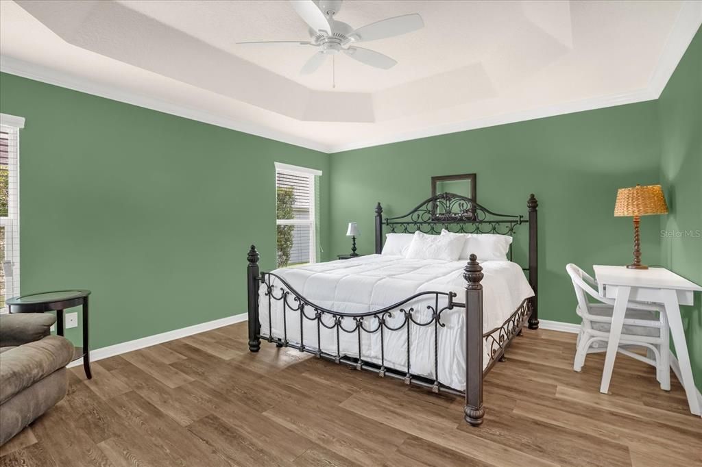 合同活跃: $405,000 (3 贝兹, 2 浴室, 1758 平方英尺)