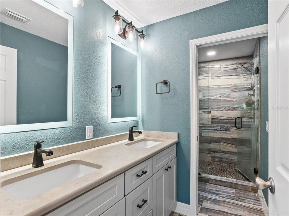 En Renta: $5,995 (4 camas, 1 baños, 1132 Pies cuadrados)