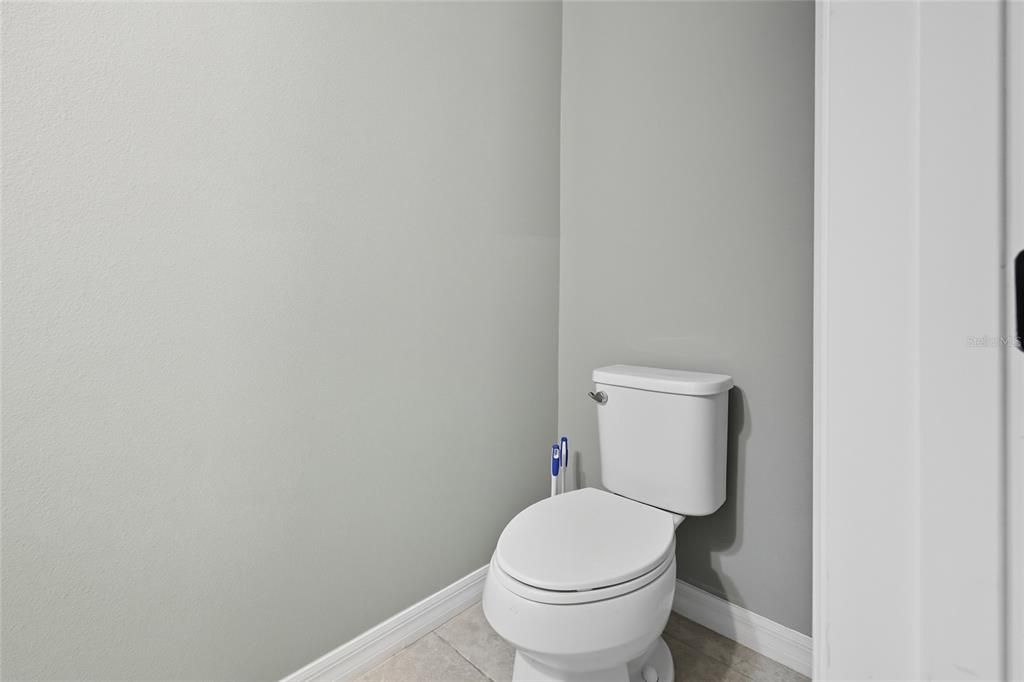 Activo con contrato: $650,000 (4 camas, 3 baños, 3282 Pies cuadrados)