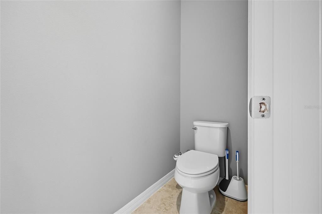 Activo con contrato: $650,000 (4 camas, 3 baños, 3282 Pies cuadrados)