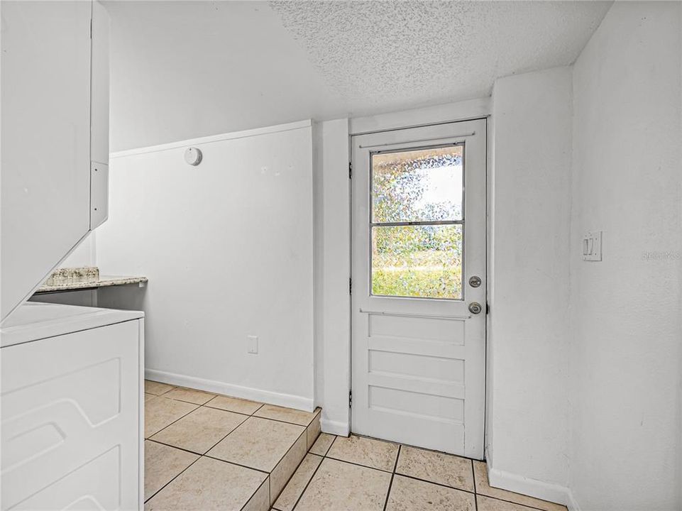 На продажу: $649,000 (3 спален, 2 ванн, 1461 Квадратных фут)