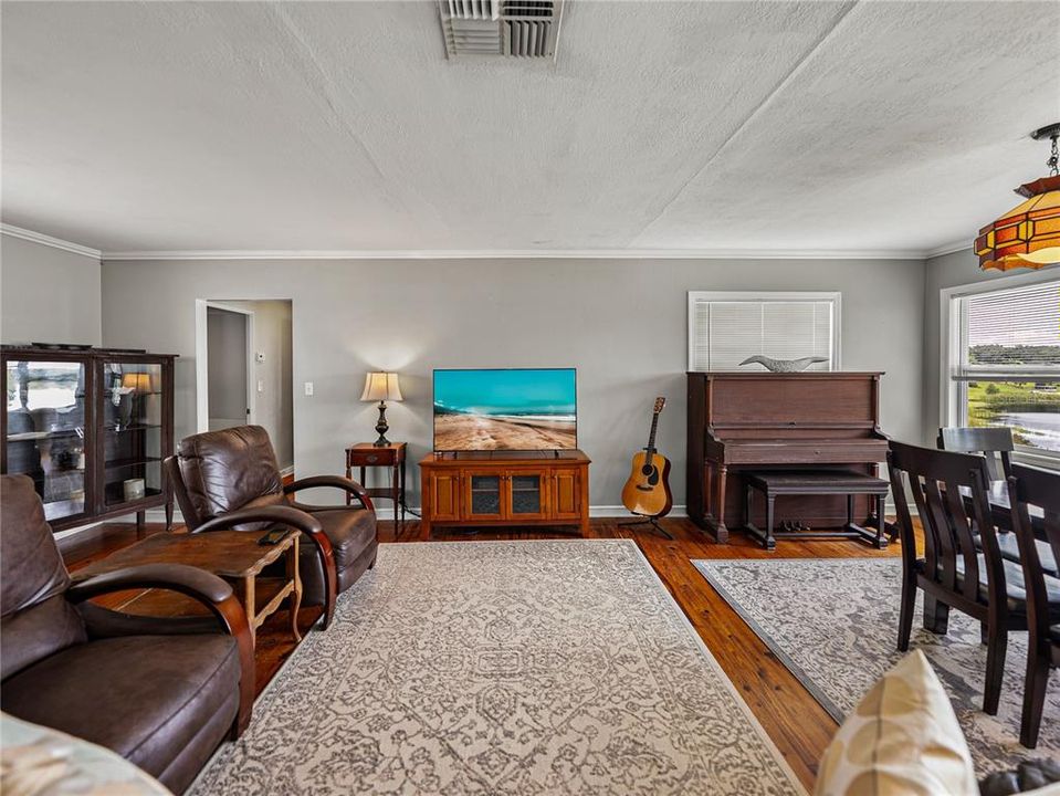 На продажу: $649,000 (3 спален, 2 ванн, 1461 Квадратных фут)