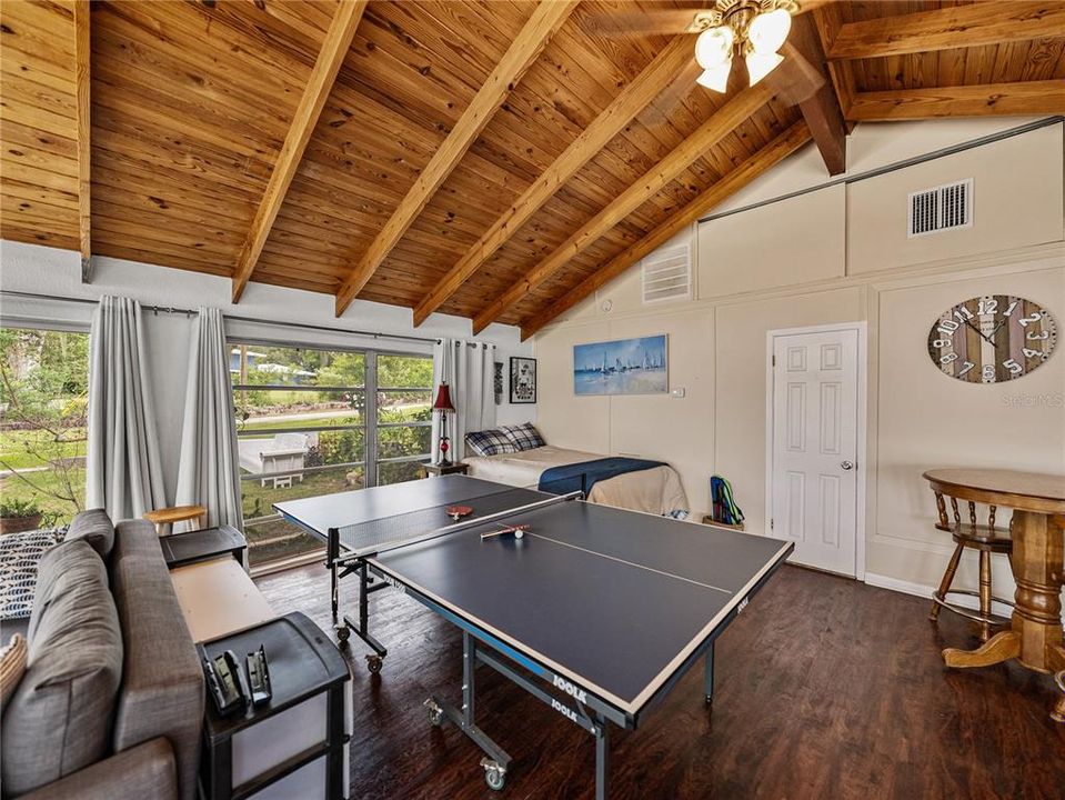 На продажу: $649,000 (3 спален, 2 ванн, 1461 Квадратных фут)