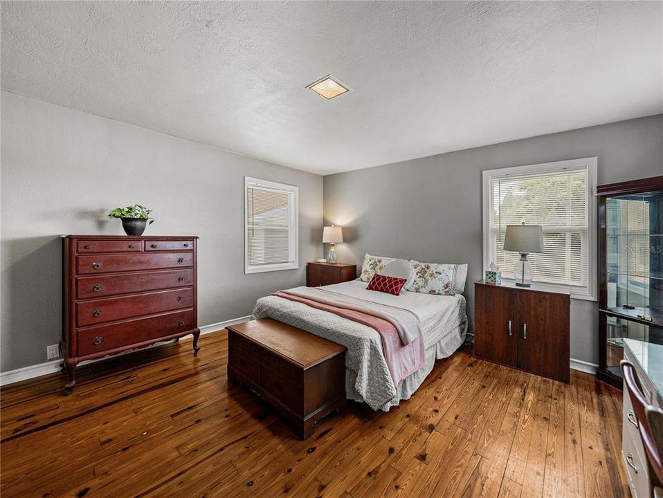 На продажу: $649,000 (3 спален, 2 ванн, 1461 Квадратных фут)