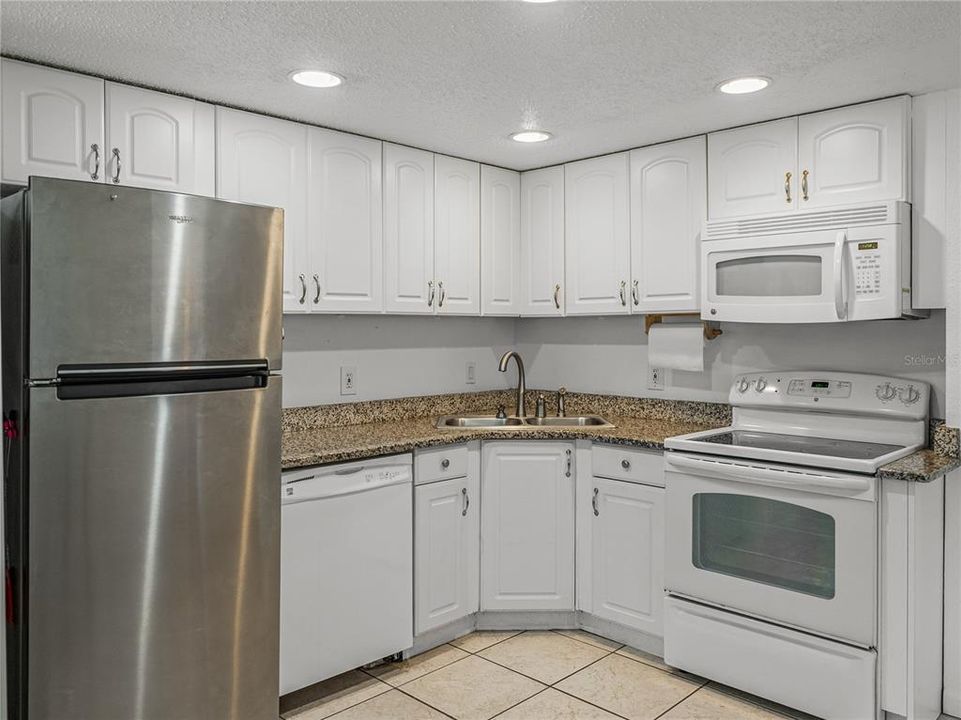 На продажу: $649,000 (3 спален, 2 ванн, 1461 Квадратных фут)