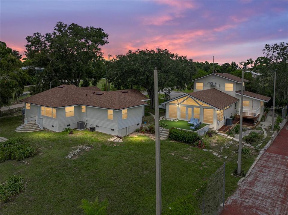 На продажу: $649,000 (3 спален, 2 ванн, 1461 Квадратных фут)