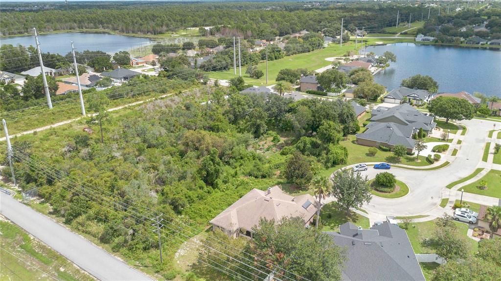 合同活跃: $395,000 (4 贝兹, 2 浴室, 2397 平方英尺)