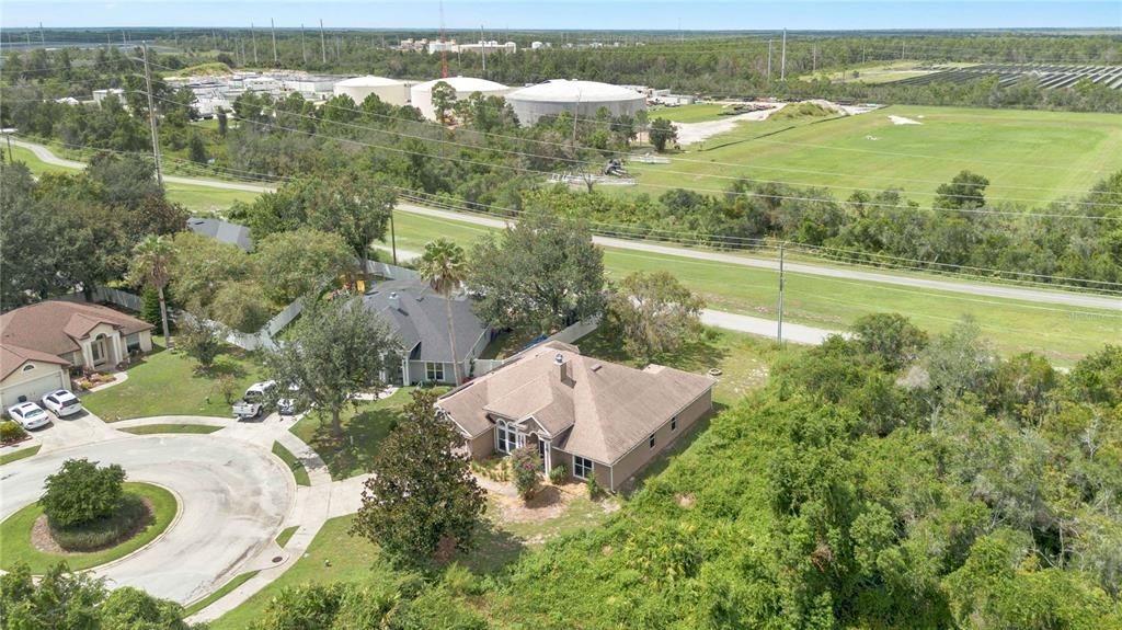 合同活跃: $395,000 (4 贝兹, 2 浴室, 2397 平方英尺)