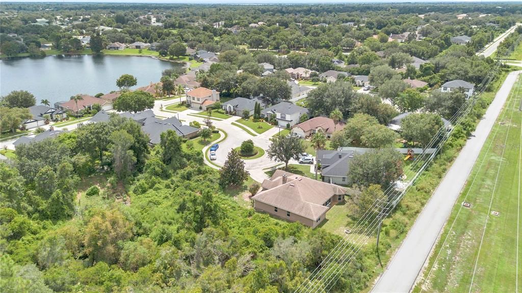 合同活跃: $395,000 (4 贝兹, 2 浴室, 2397 平方英尺)