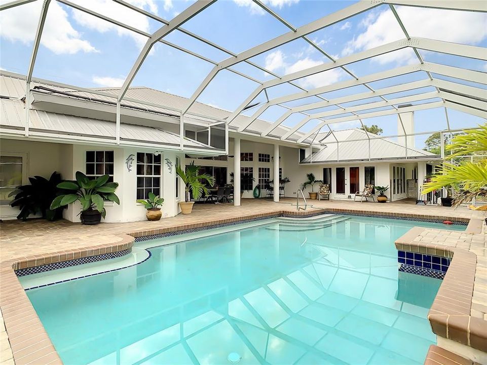 待售: $850,000 (4 贝兹, 3 浴室, 4641 平方英尺)