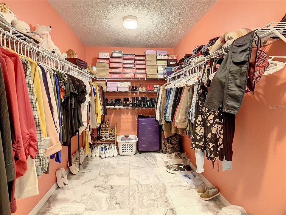 待售: $850,000 (4 贝兹, 3 浴室, 4641 平方英尺)