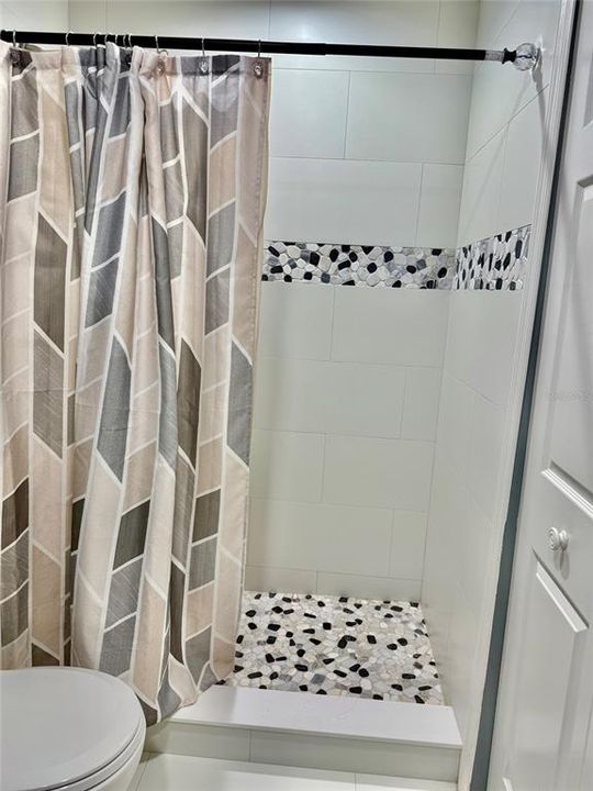 待售: $850,000 (4 贝兹, 3 浴室, 4641 平方英尺)