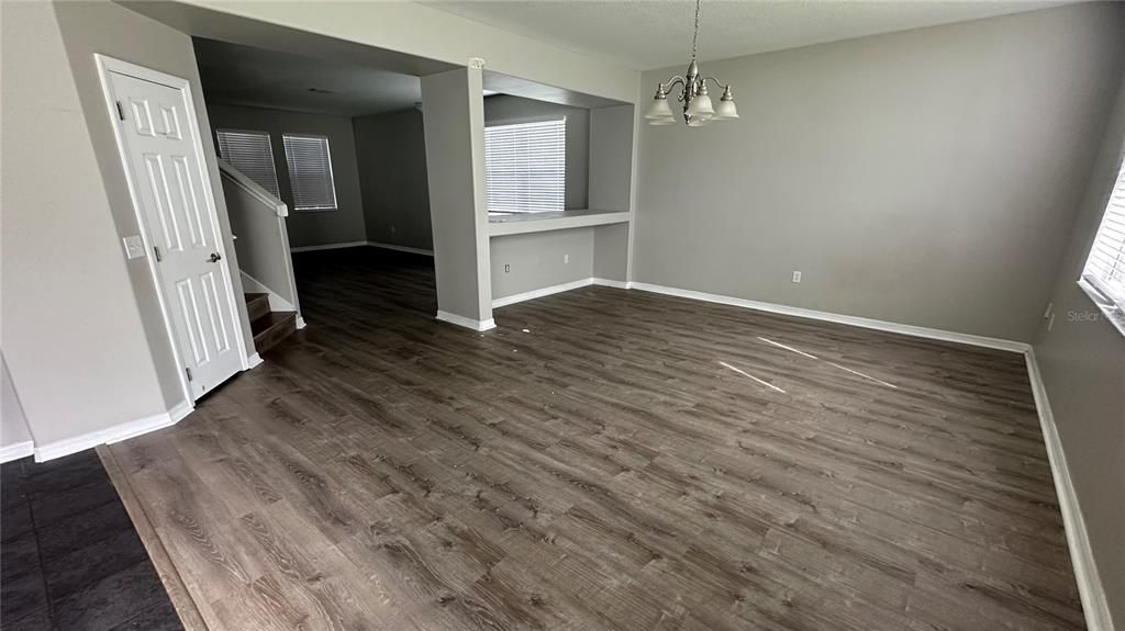 For Rent: $2,800 (4 beds, 2 baths, 2900 Square Feet)