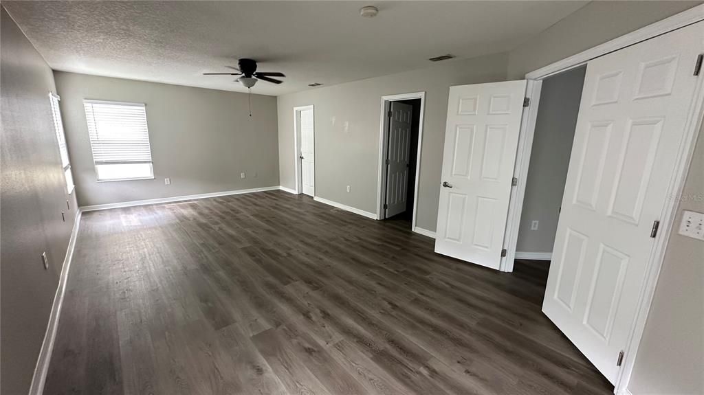 For Rent: $2,800 (4 beds, 2 baths, 2900 Square Feet)