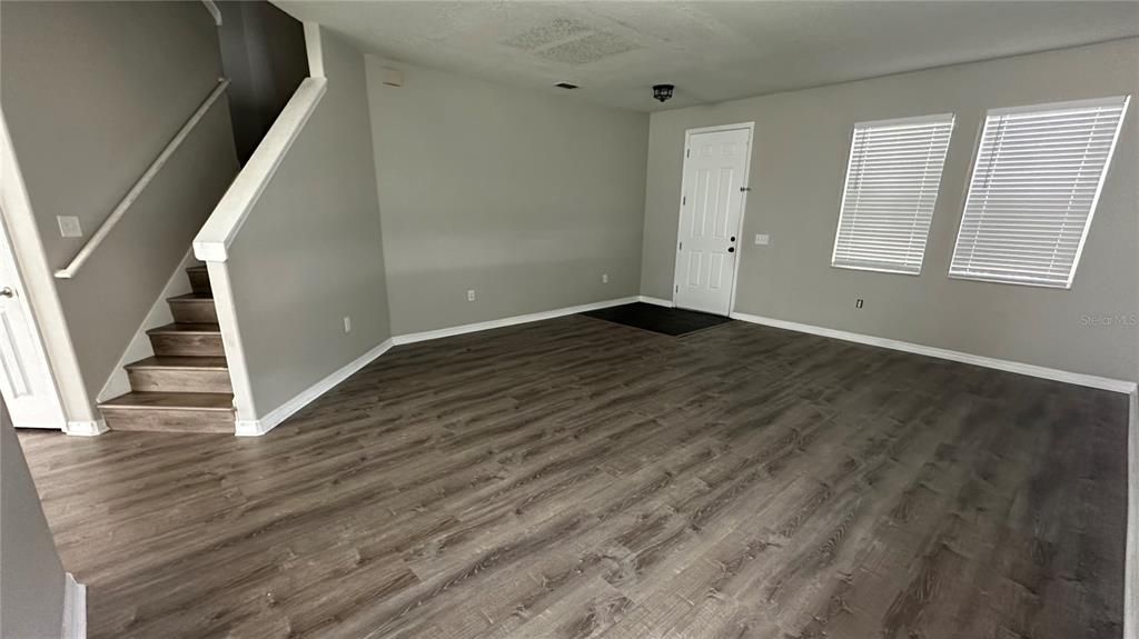 For Rent: $2,800 (4 beds, 2 baths, 2900 Square Feet)