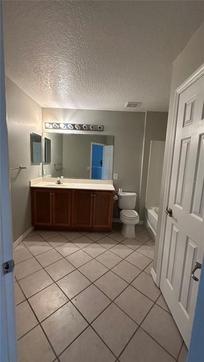 For Rent: $2,800 (4 beds, 2 baths, 2900 Square Feet)