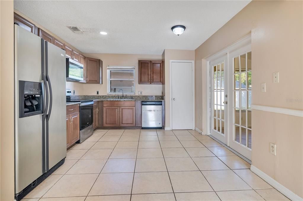 For Sale: $420,000 (3 beds, 2 baths, 1788 Square Feet)