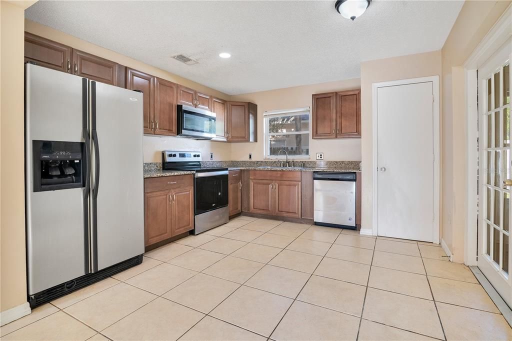 For Sale: $420,000 (3 beds, 2 baths, 1788 Square Feet)