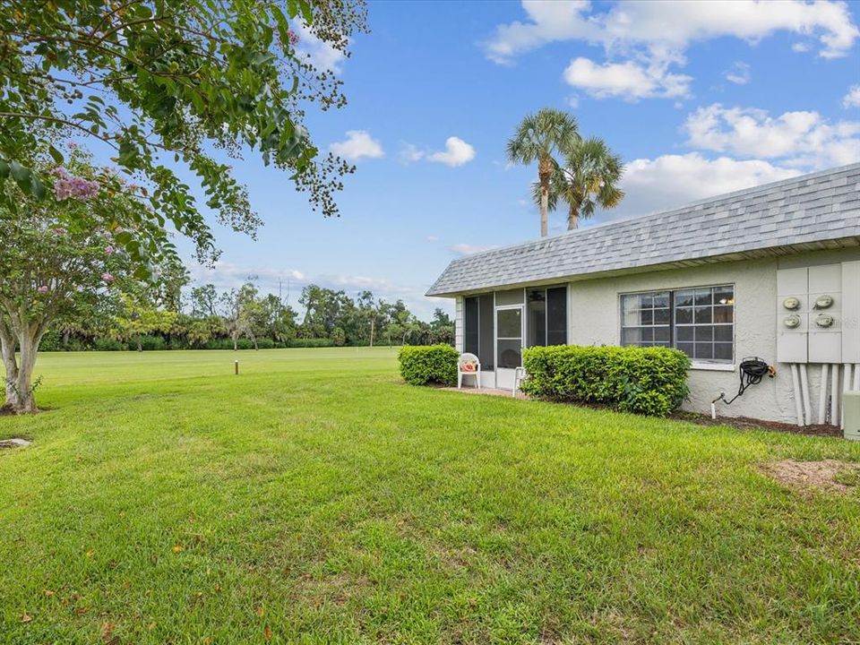 For Sale: $182,000 (2 beds, 2 baths, 923 Square Feet)