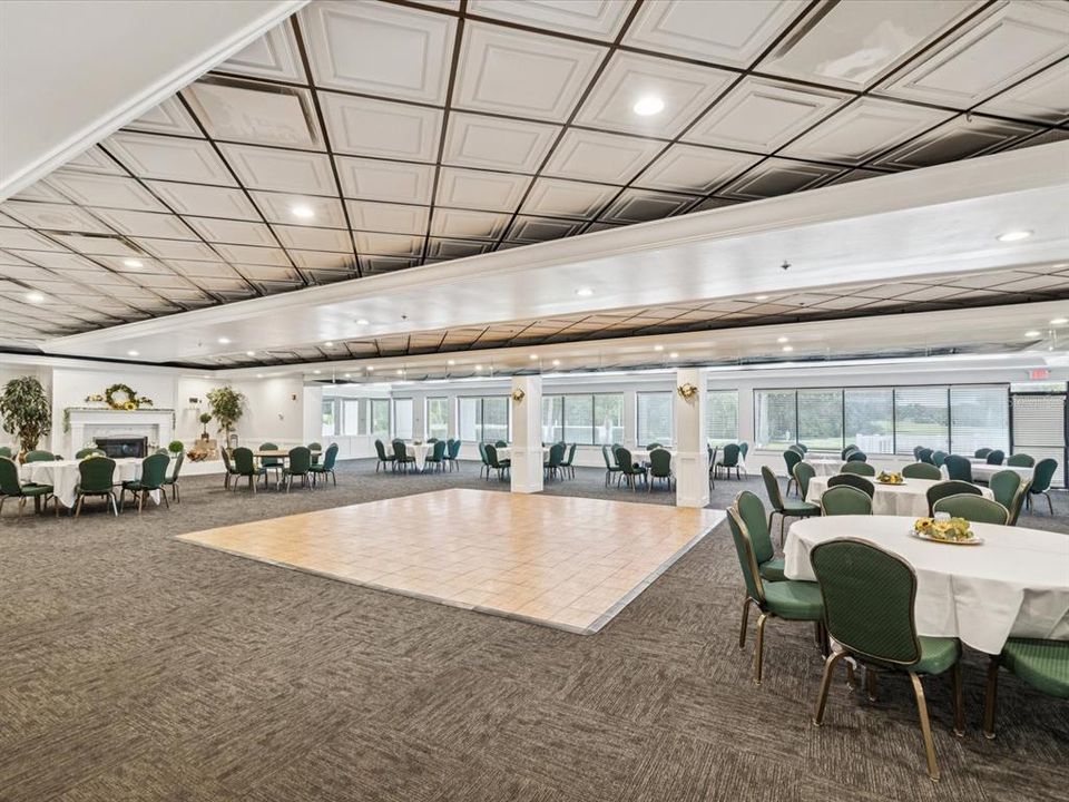 For Sale: $182,000 (2 beds, 2 baths, 923 Square Feet)