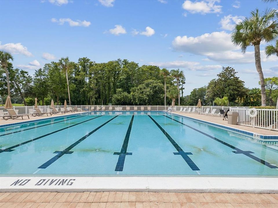 For Sale: $182,000 (2 beds, 2 baths, 923 Square Feet)