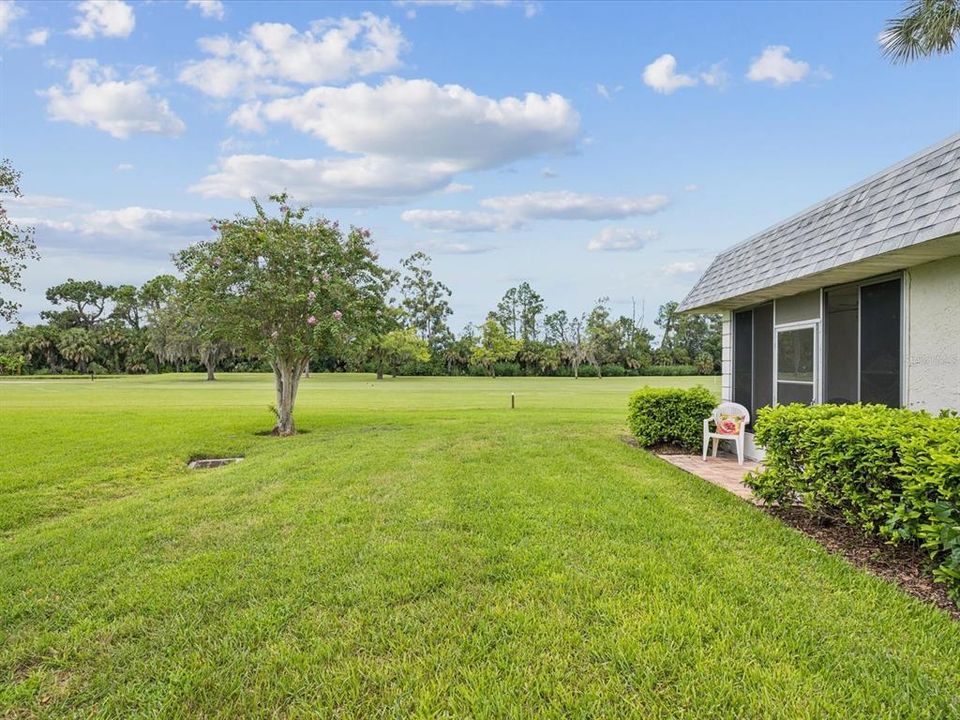 For Sale: $182,000 (2 beds, 2 baths, 923 Square Feet)