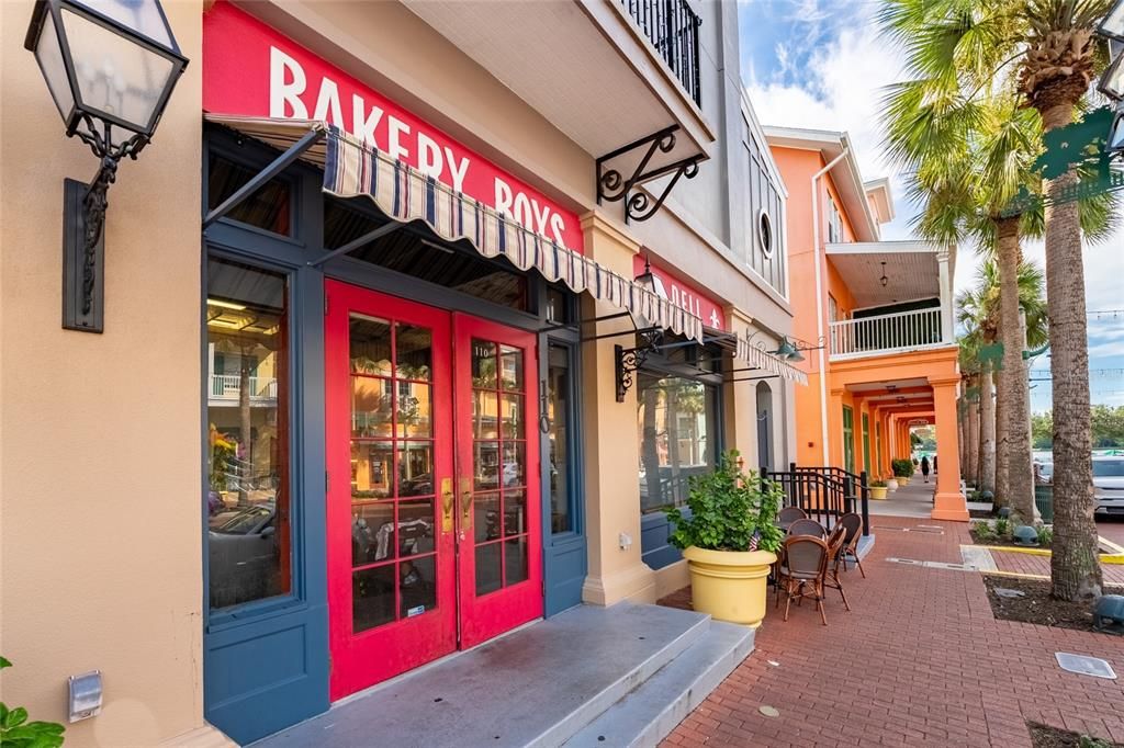 Activo con contrato: $699,000 (3 camas, 2 baños, 1644 Pies cuadrados)