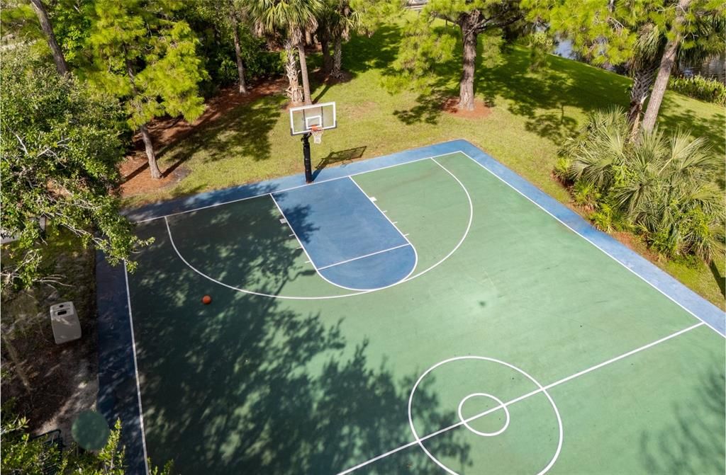 Activo con contrato: $699,000 (3 camas, 2 baños, 1644 Pies cuadrados)