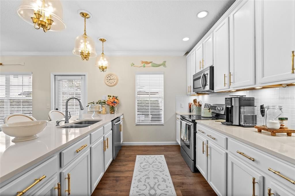 Activo con contrato: $699,000 (3 camas, 2 baños, 1644 Pies cuadrados)