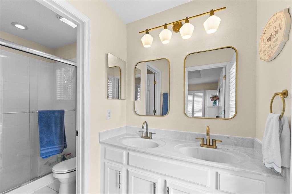 Activo con contrato: $699,000 (3 camas, 2 baños, 1644 Pies cuadrados)