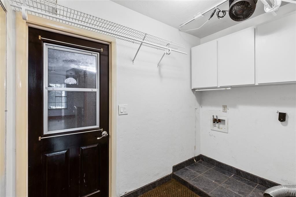 Под контрактом: $240,000 (3 спален, 2 ванн, 1359 Квадратных фут)