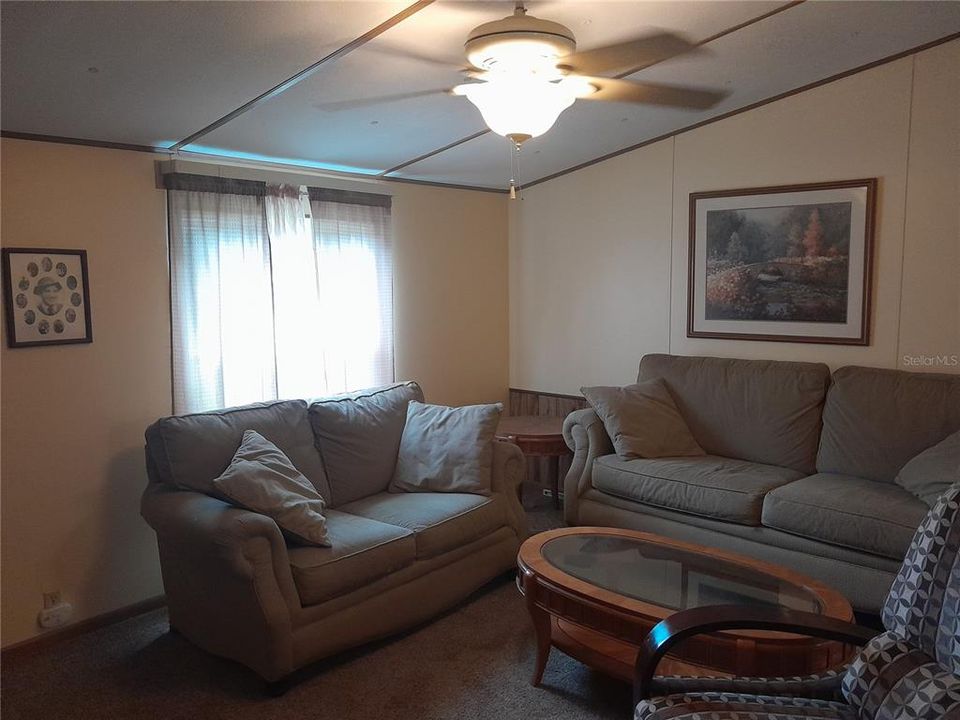 For Sale: $170,000 (3 beds, 2 baths, 960 Square Feet)