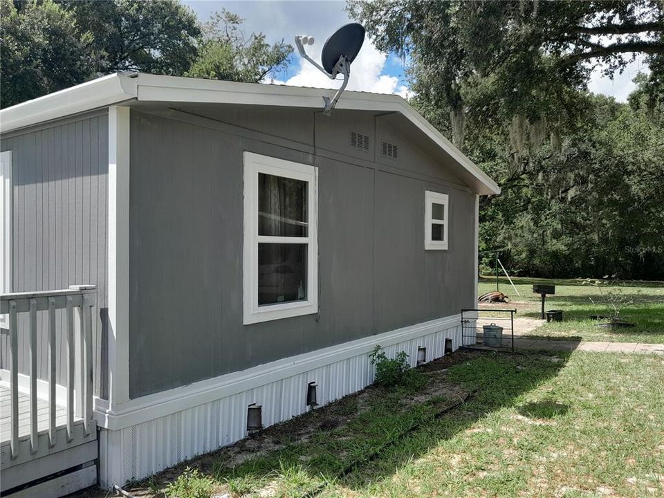 For Sale: $170,000 (3 beds, 2 baths, 960 Square Feet)