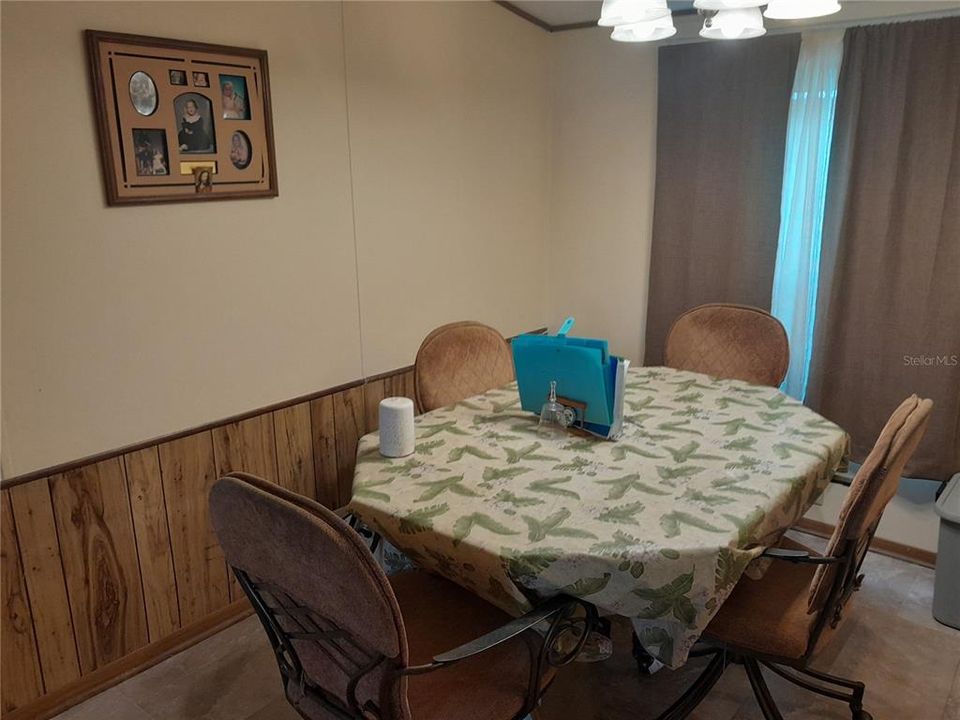 For Sale: $170,000 (3 beds, 2 baths, 960 Square Feet)