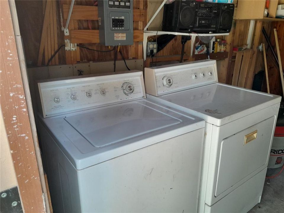 For Sale: $170,000 (3 beds, 2 baths, 960 Square Feet)