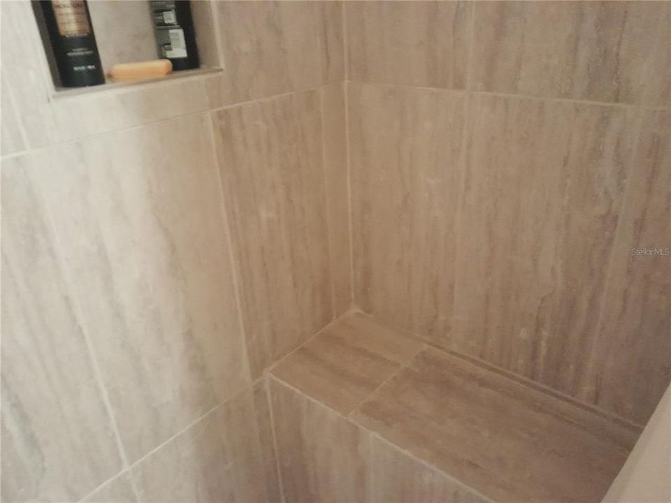 For Sale: $170,000 (3 beds, 2 baths, 960 Square Feet)