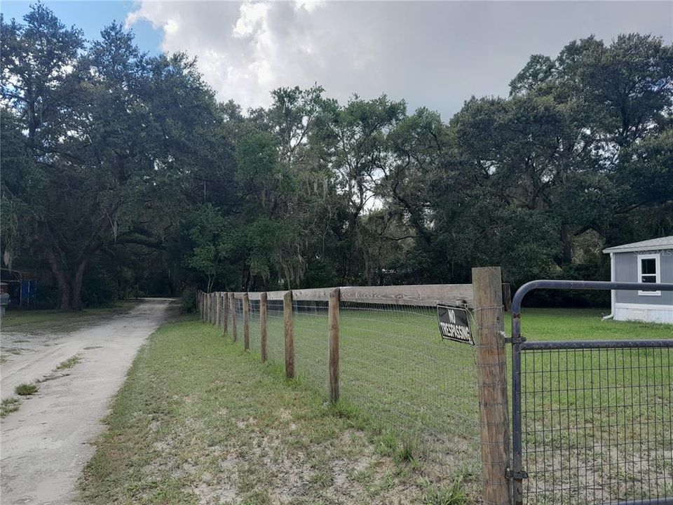 For Sale: $170,000 (3 beds, 2 baths, 960 Square Feet)