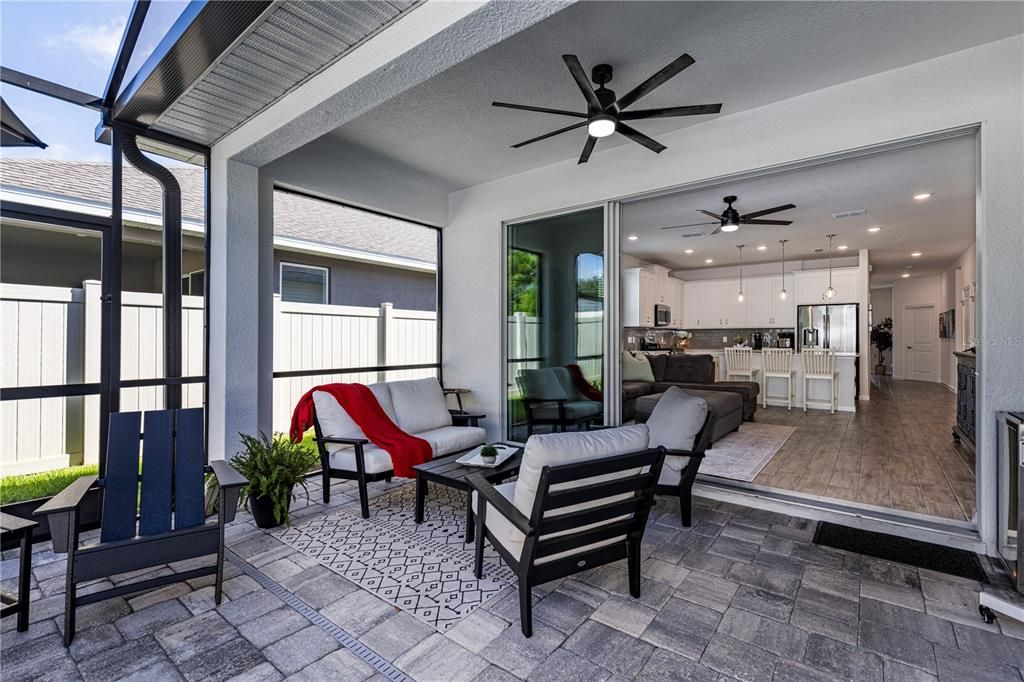 合同活跃: $499,000 (4 贝兹, 3 浴室, 1779 平方英尺)