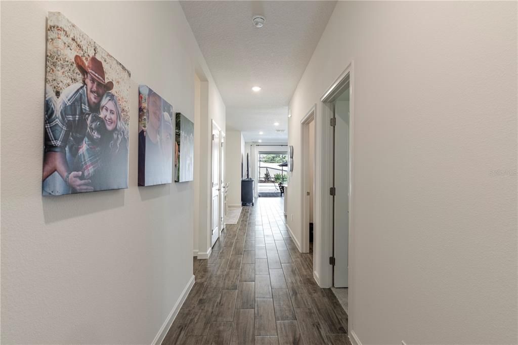 合同活跃: $499,000 (4 贝兹, 3 浴室, 1779 平方英尺)