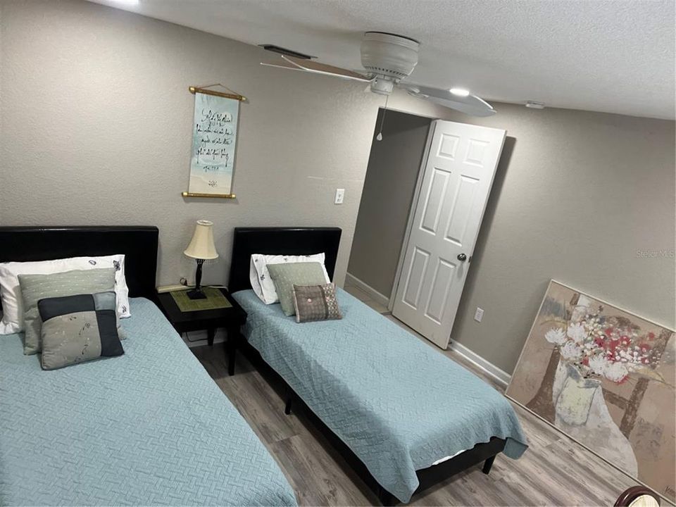 Activo con contrato: $1,800 (3 camas, 2 baños, 1702 Pies cuadrados)